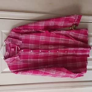 Women within 2x red women's shirt.